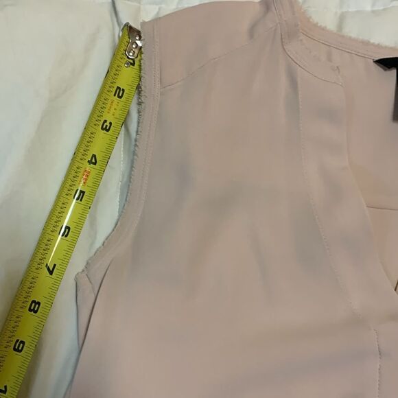 H&M, blouse, sleeveless, button down rough hewn edges, size 4 - Picture 12 of 14